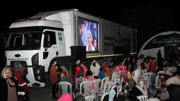 Sinema TIR’ı, afetzede çocuklarla bir araya geldi