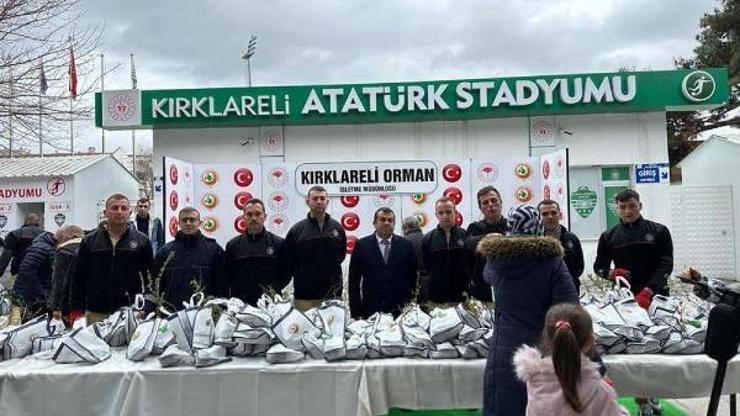 Kırklarelide 5 bin fidan dağıtıldı