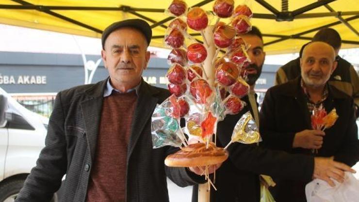 Ramazan geleneği horoz şekeri tezgahlarda