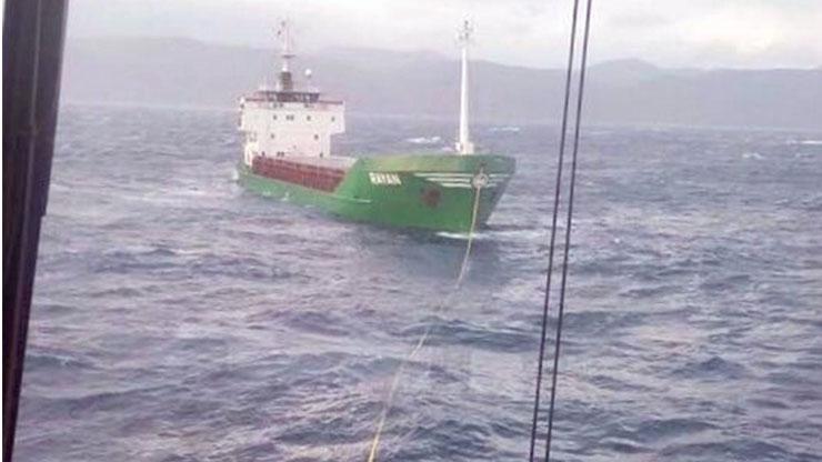 Çanakkale Boğazında arızalanan gemi kurtarıldı