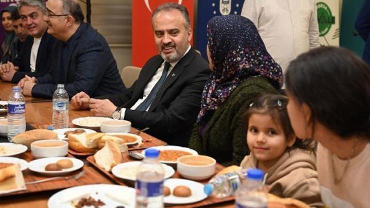 Başkan Aktaş, depremzedelerle iftarda buluştu