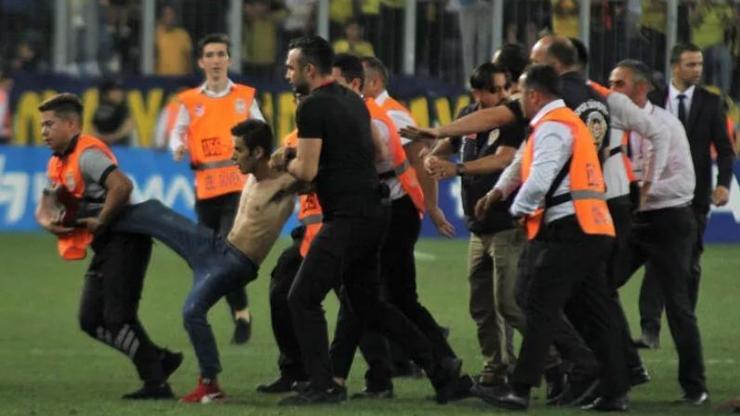 Ankaragücü-Beşiktaş maçındaki saldırganın cezası açıklandı