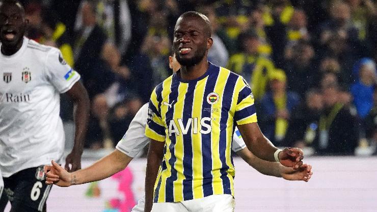 Valencianın aklı kaçırdığı penaltıda kaldı