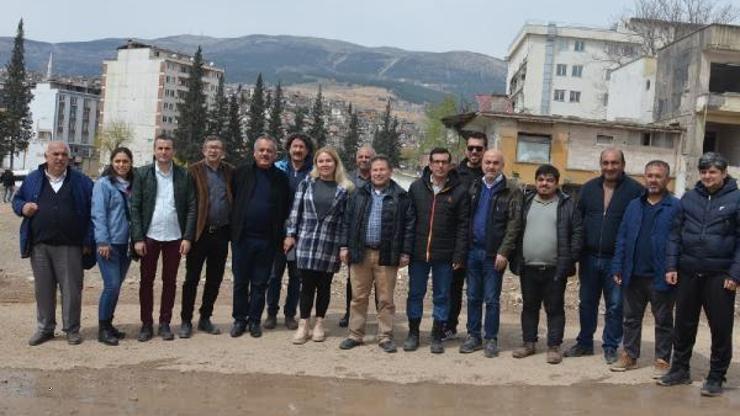 Depremzede gazeteciler Basın İlan ve Reklam Yönetmeliği’nin ertelenmesini istiyor