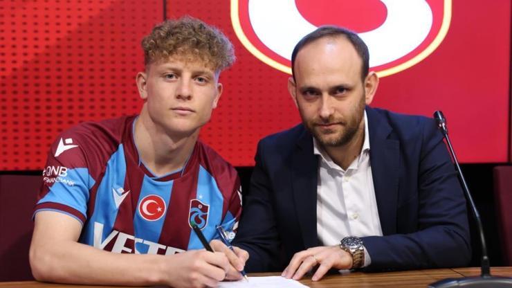 Muhammed Mustafa Pınarcı, Trabzonspor forması ile profesyonel oldu