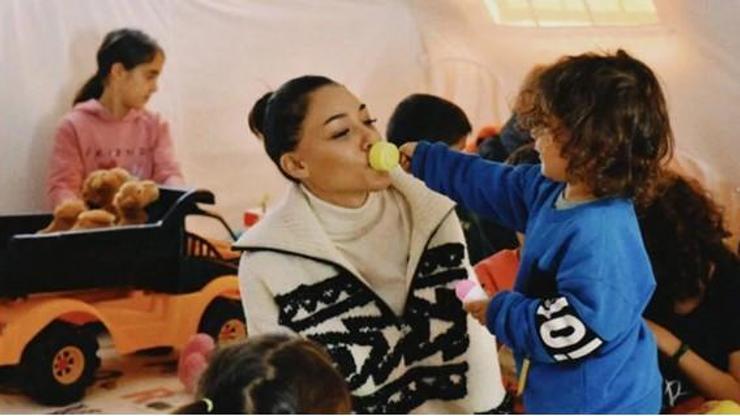 Dilan Çiçek Deniz depremzede çocuklarla bir araya geldi