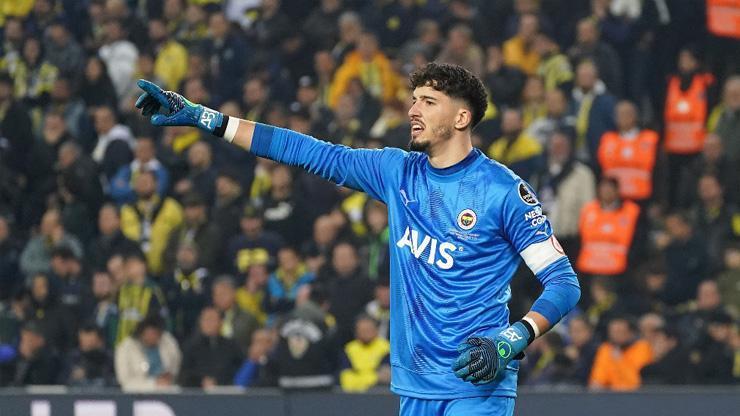Fenerbahçede Altay Bayındır şoku