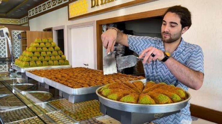 Muş’ta tatlıcılarda bayram yoğunluğu