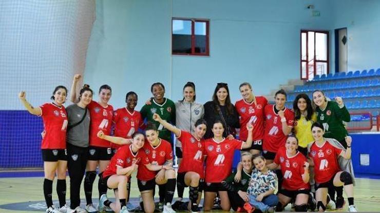 Mavi Kelebekler hız kesmiyor