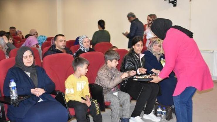 Depremzedeler için bayramlaşma programı
