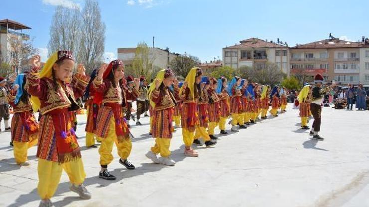 Korkutelide 23 Nisan coşkusu