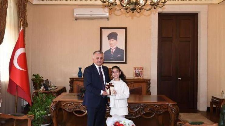 Antalyada 23 Nisan coşkusu