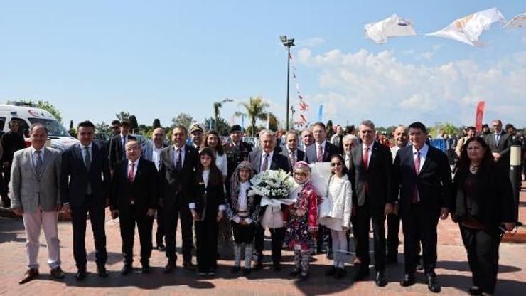 Cam Piramit Kral Yolu, çocuklarla dolup taştı