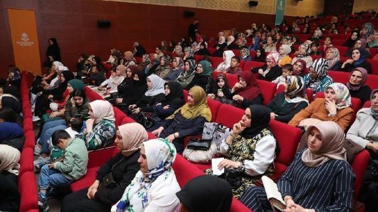 Başakşehir’de okuma yazma kursunu tamamlayan kadınlar sertifikalarını aldı