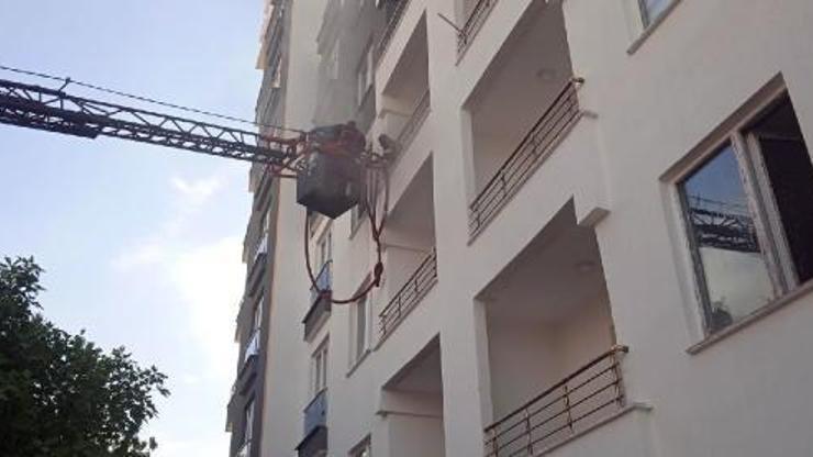 Siirt’te apartman dairesinde çıkan yangın, 1 saatte söndürüldü
