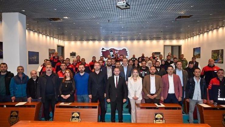 Deprem bölgesinde yararlılık sağlayan personellere teşekkür