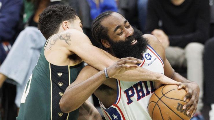 Philadelphia, Boston’ı yenerek seride 3-2 öne geçti