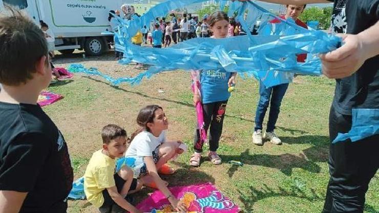 İslahiyede depremzede çocuklar için uçurtma şenliği