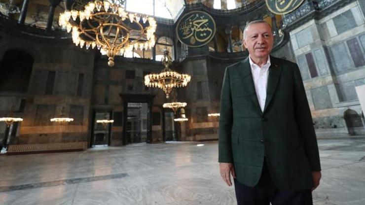 Erdoğan, seçim programını Ayasofyada sonlandırdı