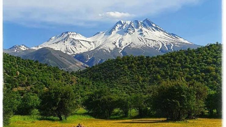 Hasan Dağı’nda bahar güzelliği