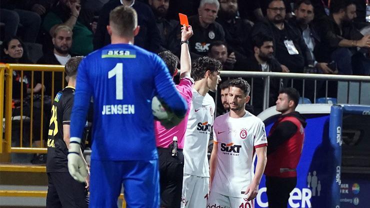Kırmızı kart gören Zaniolo soyunma odasını dağıttı