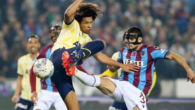 Fenerbahçenin konuğu Trabzonspor İşte muhtemel 11ler...