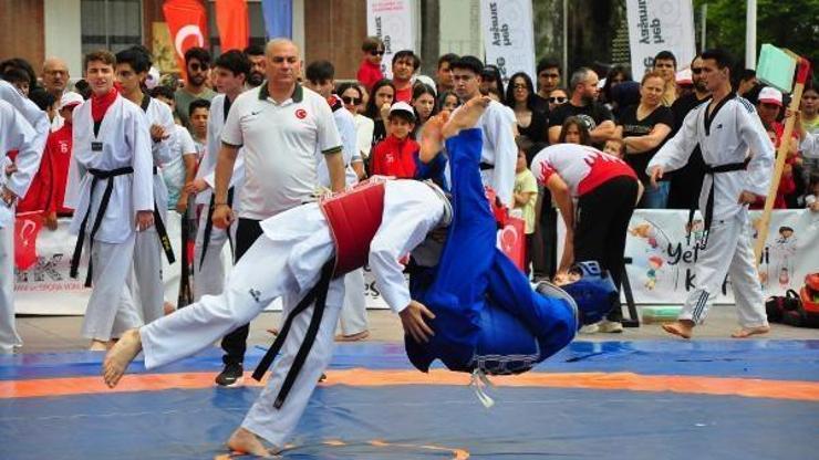 Manisada 19 Mayıs coşkusu