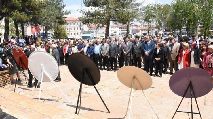 STKlardan Atatürk Anıtına 19 Mayıs çelengi
