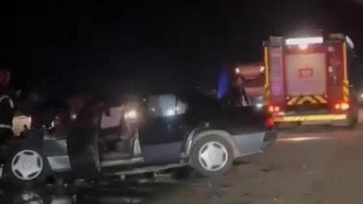 Traktöre arkadan çarpan otomobil sürücüsü öldü