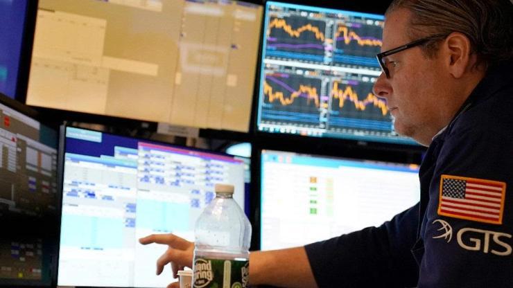 Wall Street borç limiti görüşmeleri arasında yatay açıldı