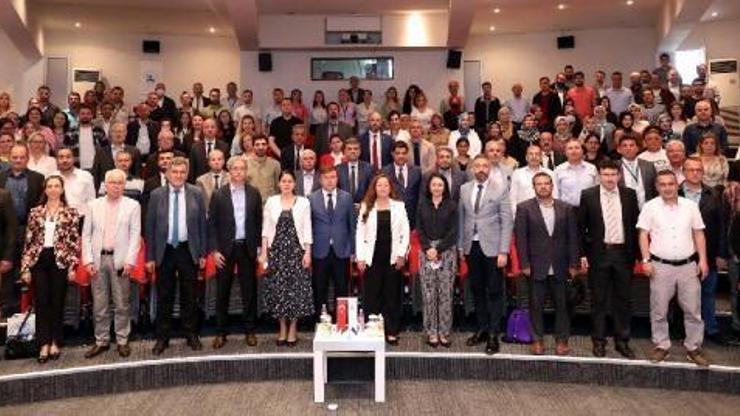 DEÜde Müftülük çalışanlarına geleneksel tıp anlatıldı