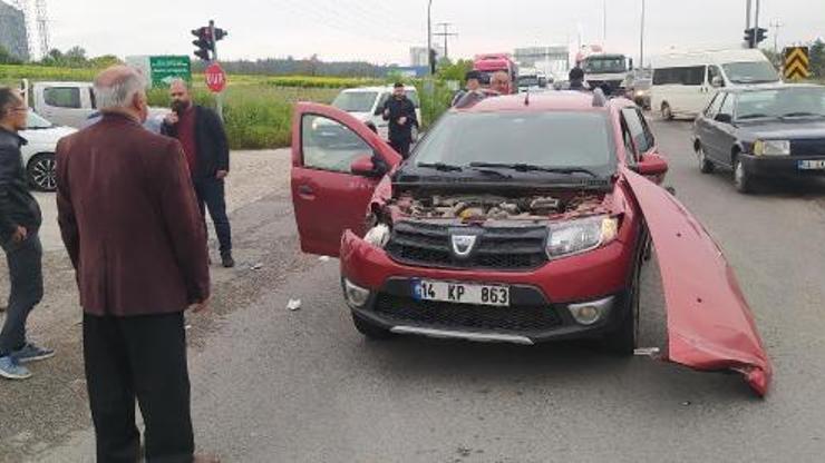 Kamyonun otomobile çarptığı kazada 4 kişi yaralandı