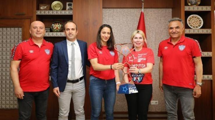 Rektör Özkan Avrupa şampiyonlarını ağırladı