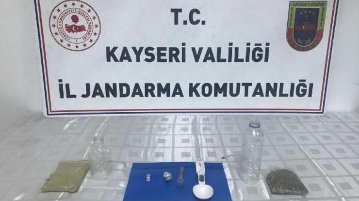Kayseri’de uyuşturucu ticareti yapan 4 kişiye gözaltı