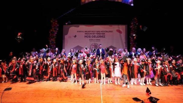 Kreş öğrencileri mezuniyet sevinci yaşadı