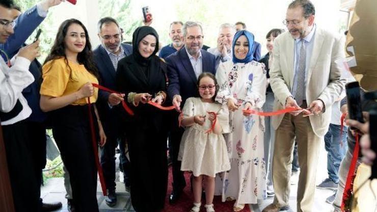 Lösemi hastası Buğlem, ilk sergisini açtı