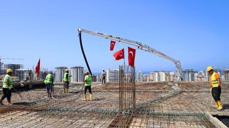 Mahmutlar Kültür ve Etüt Merkezinde son beton dökümü