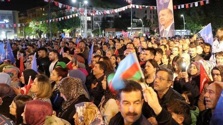 Burdurda Cumhurbaşkanlığı Seçimi kutlaması