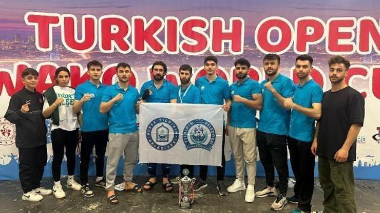 Yıldırım Belediyesporlu sporcular Kick Boks Dünya Kupası’ndan madalya ile döndü