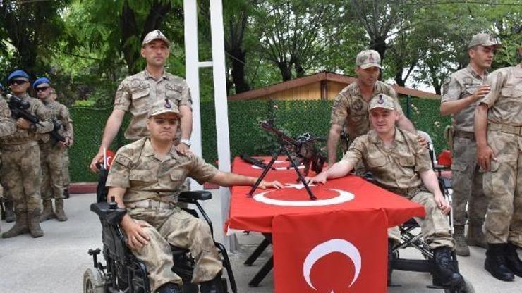 Siirt’te temsili askerlik yapan engelliler terhis oldu