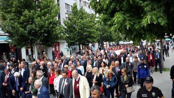 Yüzlerce kişi, hayırsever İzzet Baysal için yürüdüler