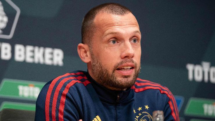 Ajax, John Heitinga ile yollarını ayırdı