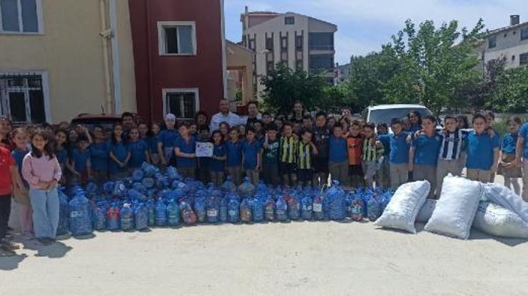 Keşan’da ilkokul öğrencilerinden mavi kapak kampanyasına destek