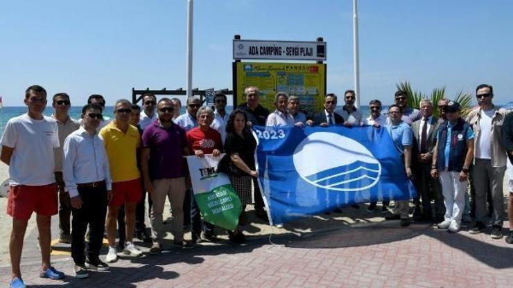 Kuşadasında Mavi Bayraklar dalgalanmaya başladı