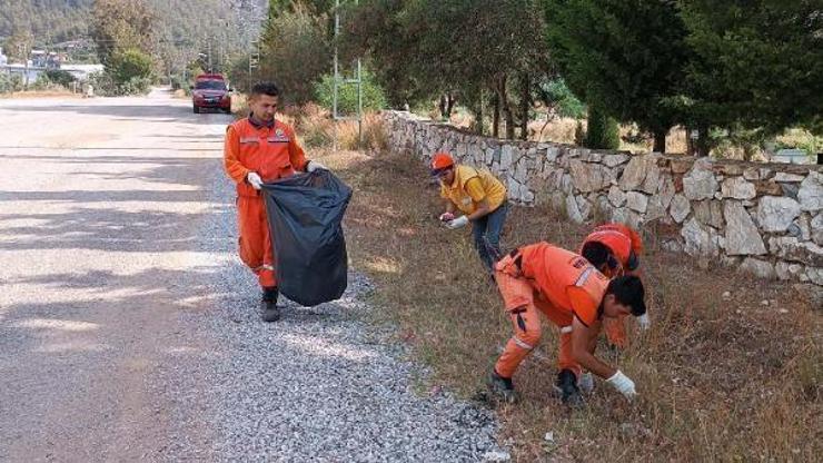 Anamurda sahil temizliği