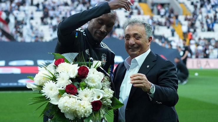 Ahmet Nur Çebi: Jorge Jesus’un arkasında durun