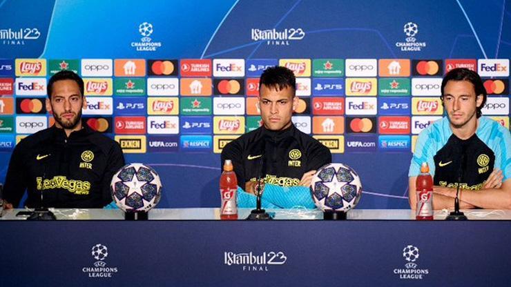 Hakan Çalhanoğlu: İnşallah bu kupayı kazanan ilk Türk futbolcu olmak bana nasip olur