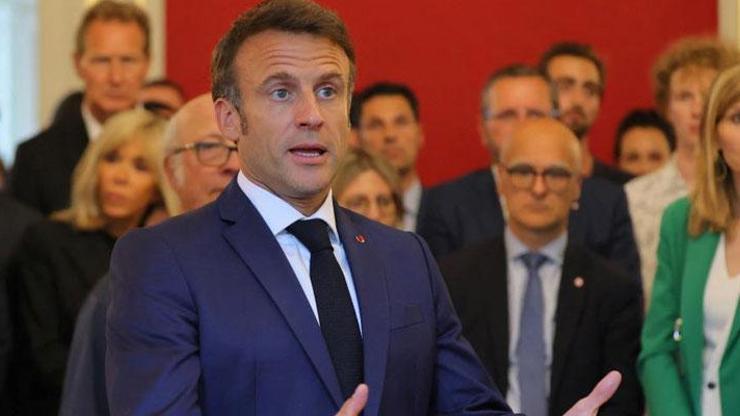 Fransayı sarsan saldırının ardından Macrondan ziyaret