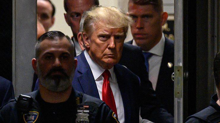 Trumpın gizli belge davasına bakacak avukatlar değişti