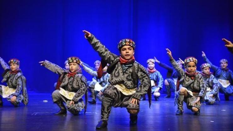 Kurtuluş hikayesi halk danslarıyla anlatıldı
